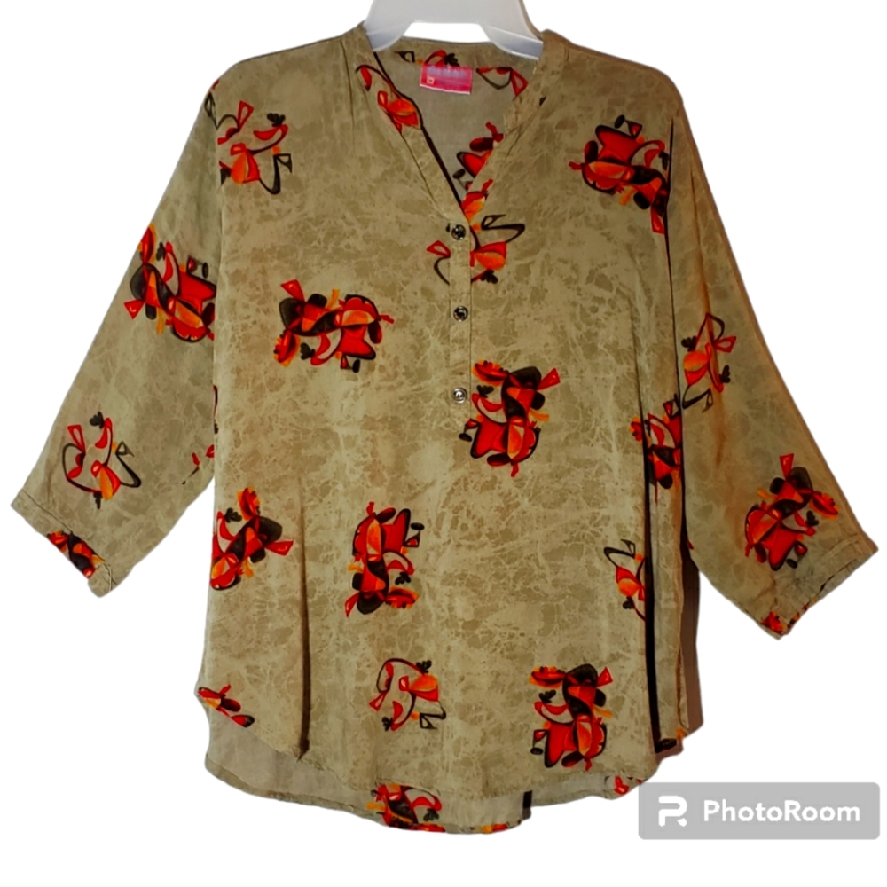 Prime women's large geometric print sage green pullover top.3032